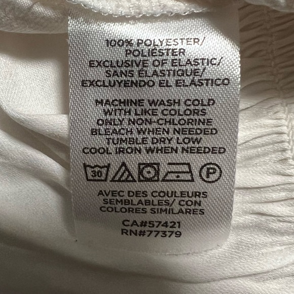 Women’s Ann Taylor Boho Sleeveless High Neck Smocked Blouse Size Small - Picture 4 of 4